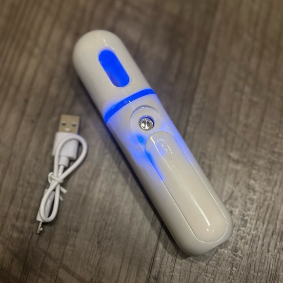 Predire Skincare Set with Device and Serums - Picture 11 of 15